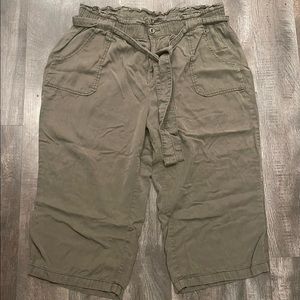 High waisted cropped pants